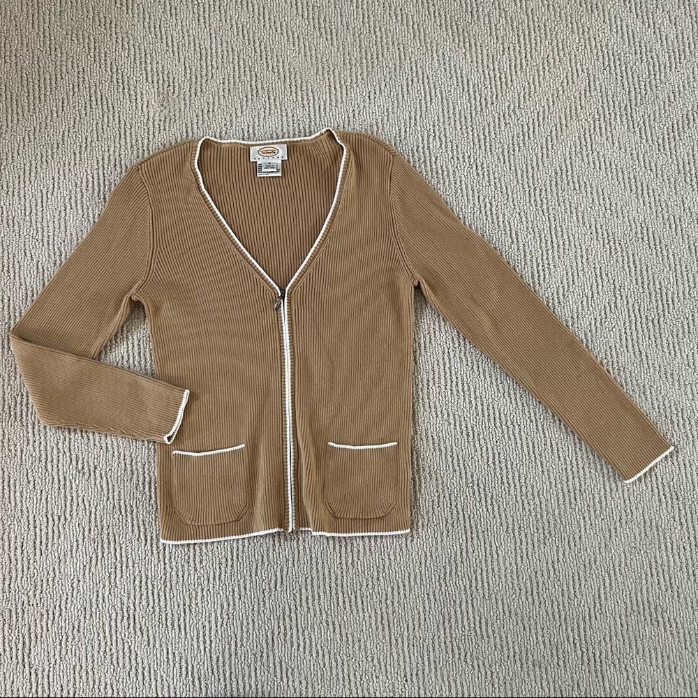 Talbots Tan with White 2 pocket Zip Top Petite Small PS